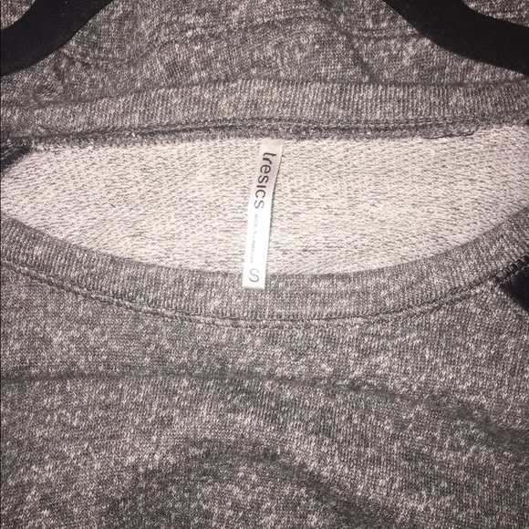 Grey with faux leather sweater - Picture 3 of 3